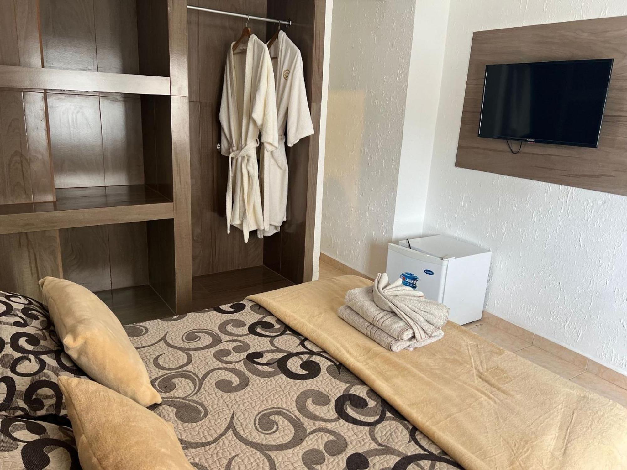 Hotel Lujan Piriapolis Ngoại thất bức ảnh